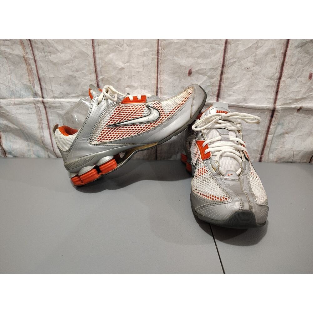 NIKE SHOX Women's 2008 Athletic Sneaker Shoe US Size 8 Low Tops Comfort Retro